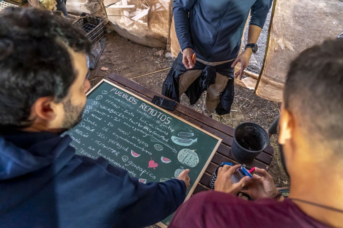 Actividad de permacultura que realizamos durante Pueblos Remotos Antigua 2021 en Verdeaurora